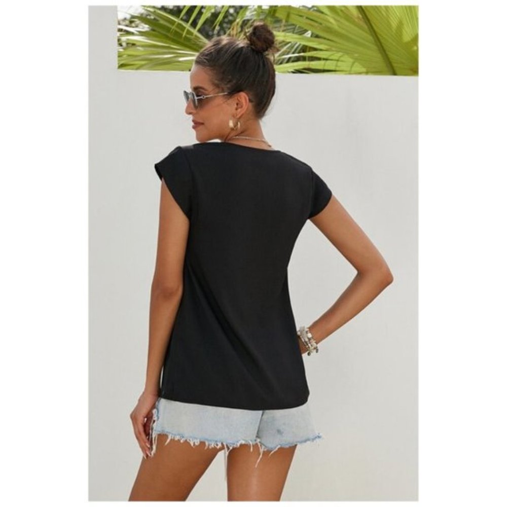 UNIQUE TO THIS LOVE BLACK BLOUSE - Picture 2 of 4
